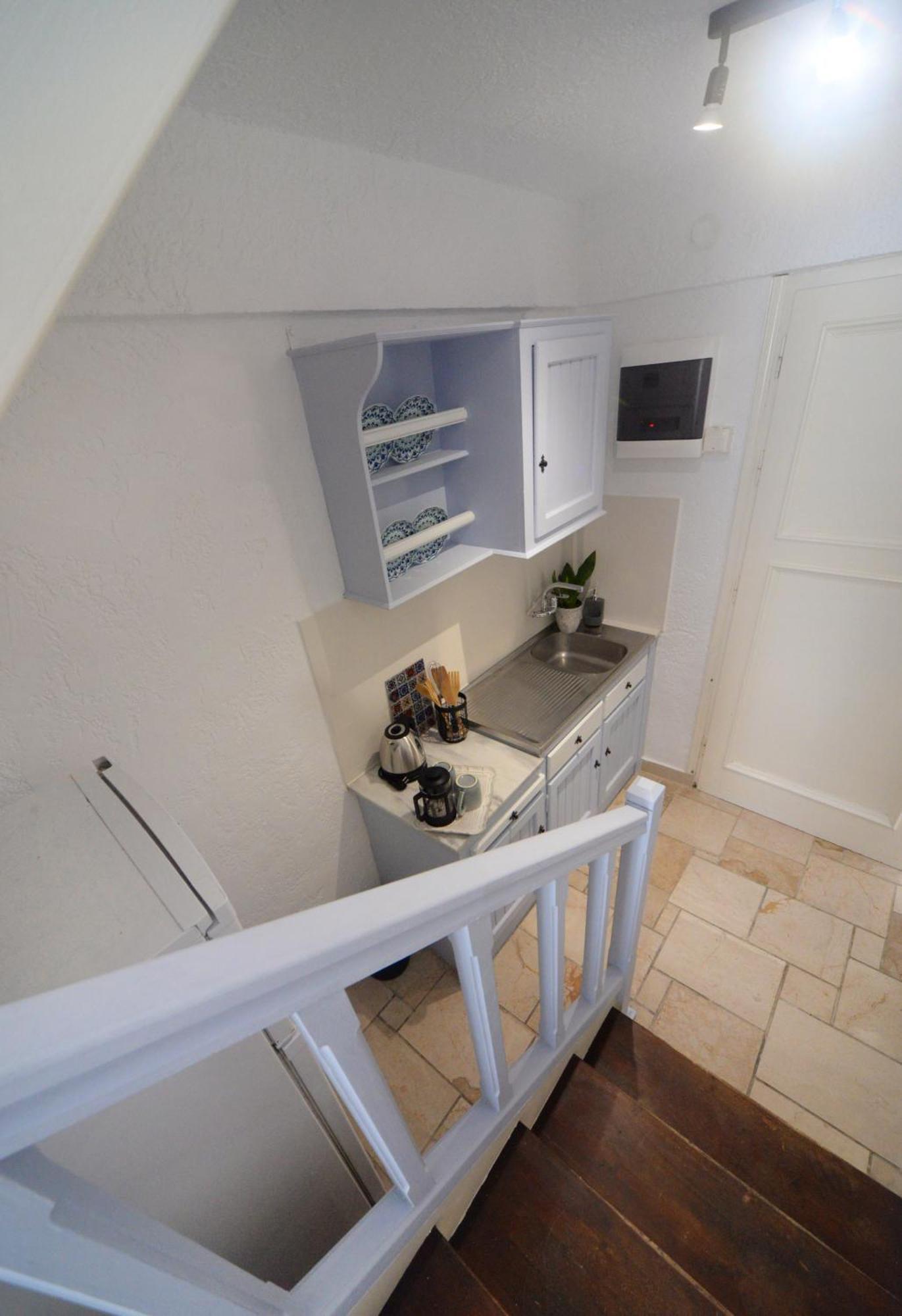 Anthelia Apartments Myrties Екстер'єр фото